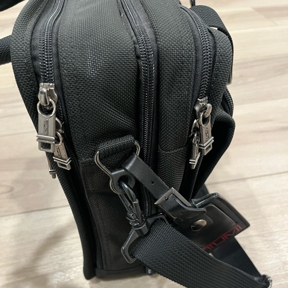 TUMI Alpha Ballistic Nylon Expandable Organizer Laptop Briefcase 26041D4 - Picture 12 of 15